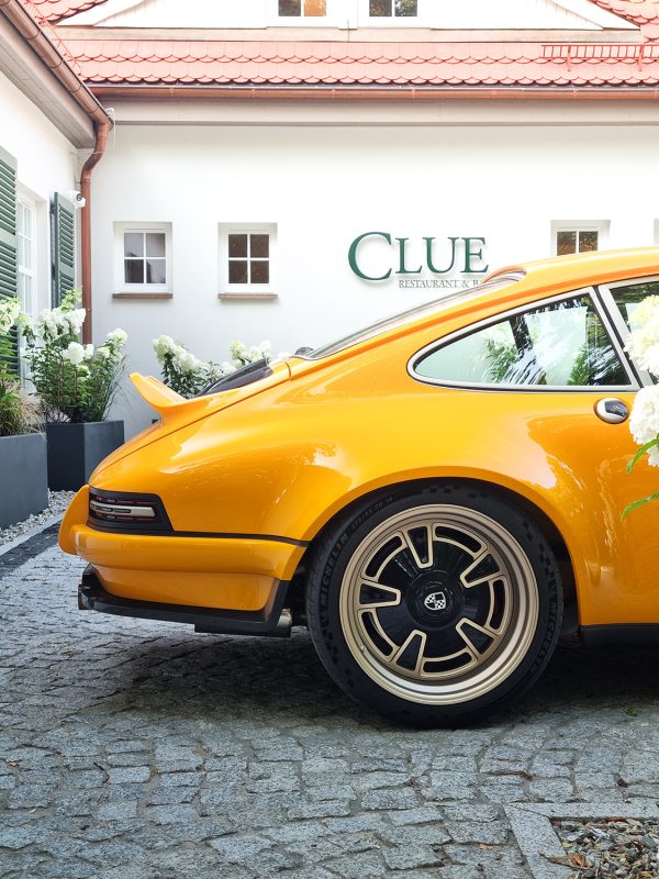 Profil nadwozia Porsche 911 generacji 964 z wykorzystaniem lekkich komponentów ze spieków i kompozytów.
